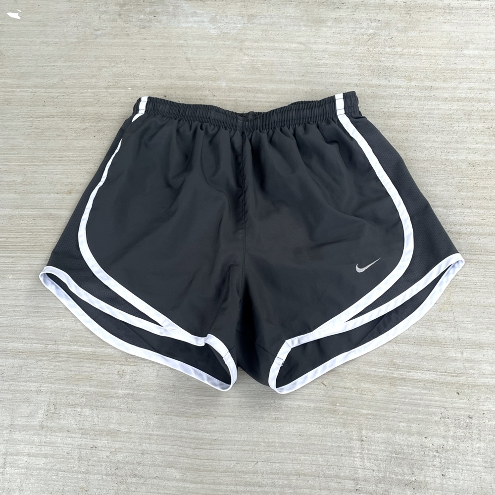 Black Nike shorts